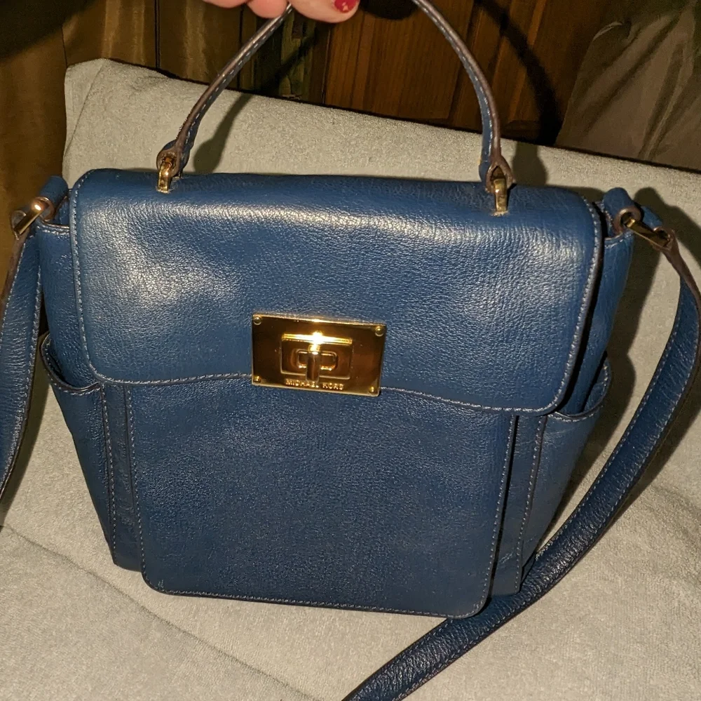 Michael Kors Sloan top handle satchel bag. - Picture 3 of 12